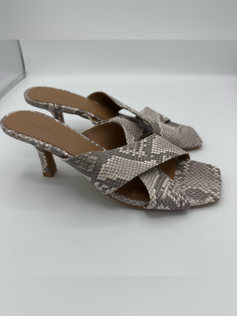 Nordstrom Rack Lauren Slide Sandal Women 7.5 Gray NWOB Snakeskin Square Toe Heel